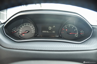 2016款标致308 1.6L自动豪华版