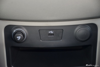 2016款瑞风M4 2.0L手动舒适型