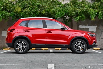 2019款奔腾X40 1.6L自动互联智享型