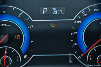 2016款海马V70 1.5T自动适·畅型 6座