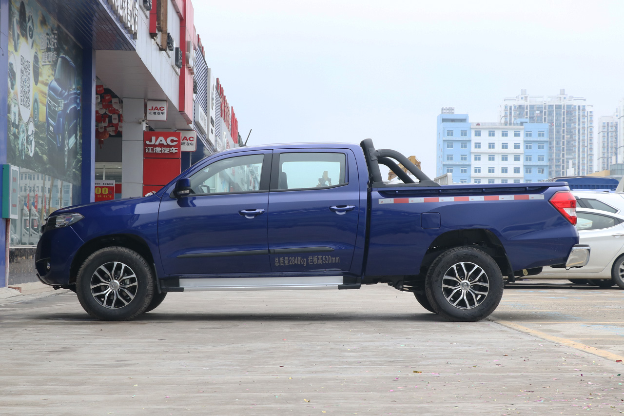 2017款雄师F22 1.9T手动两驱柴油国五豪华型加长版D19TCIE2