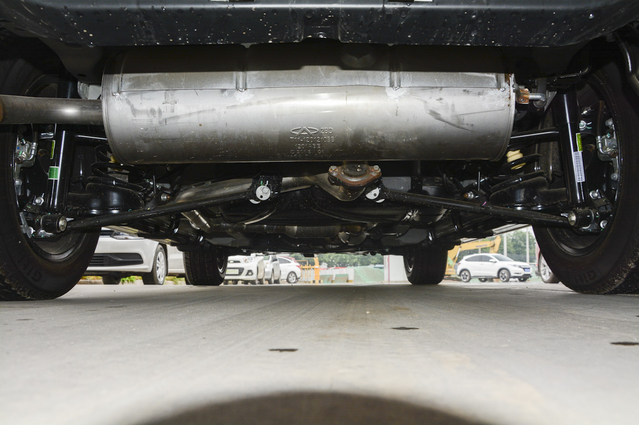 2018款瑞虎3 1.6L手动百万全球版