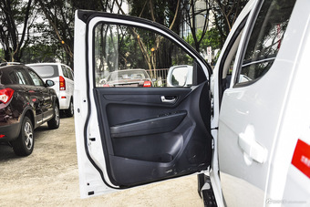 2016款瑞迈2.8T手动两驱豪华款