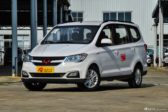 2015款五菱宏光S1 1.5L手动舒适型 白