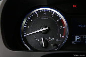 2017款汉兰达2.0T自动两驱精英版7座