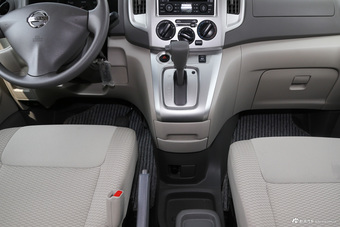 2016款NV200 1.6L自动豪华型