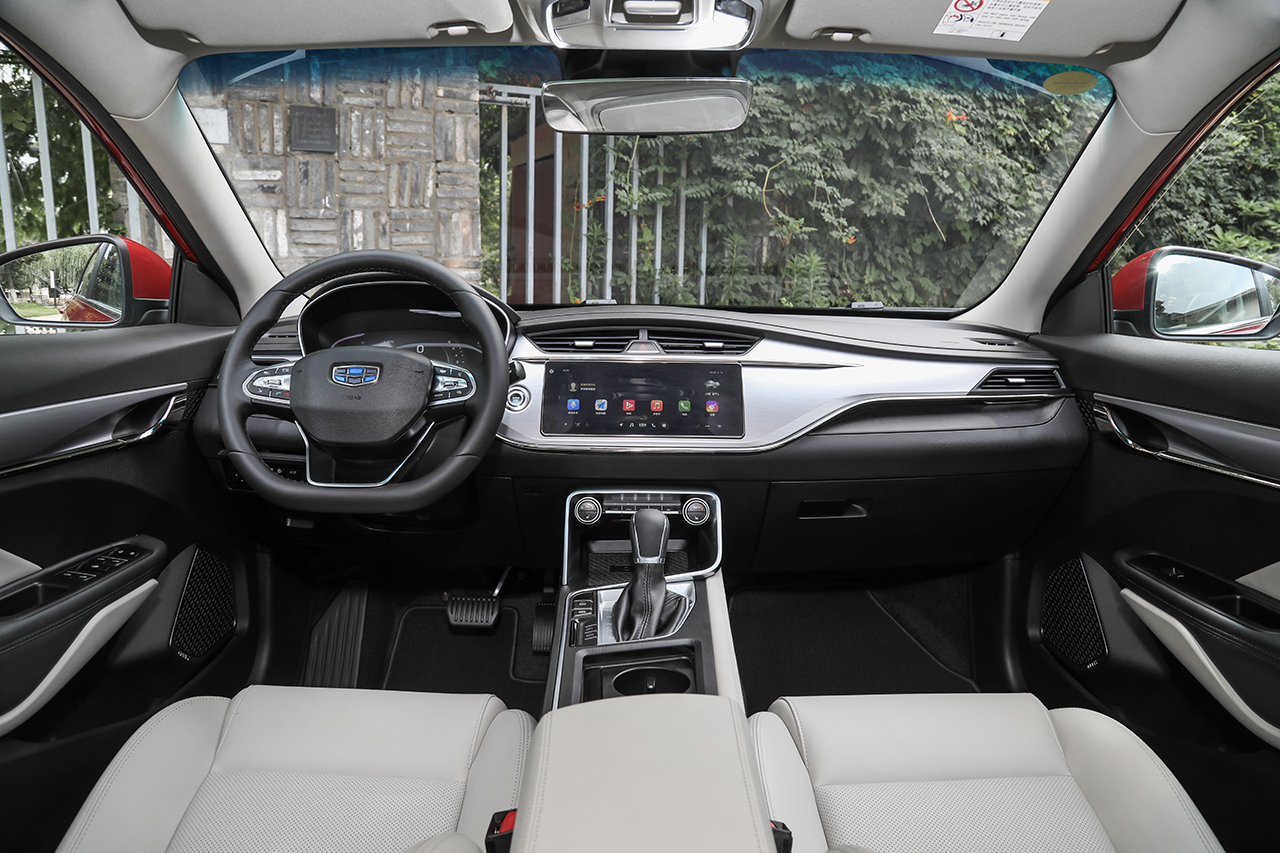 2018款吉利缤瑞1.0T自动缤耀版200T 