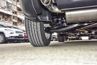 2016款自由光2.0L自动优越版 深海蓝