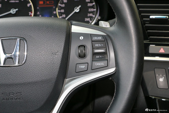 2017款思铂睿2.4L自动豪华版