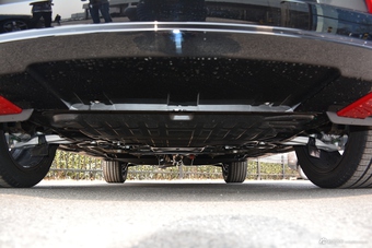 2017款揽胜极光2.0T自动绚黑限量版