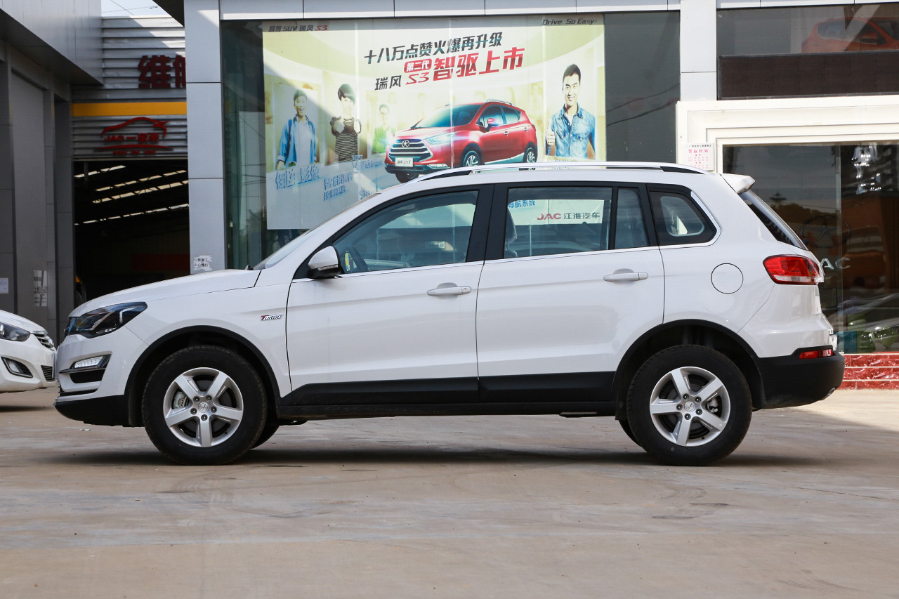 2016款大迈X5 1.5T手动豪华7座型 国五 萨丁白