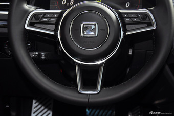 2016款众泰T600 2.0T自动尊贵型运动版