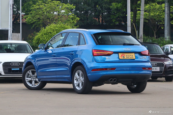 2017款奥迪Q3 2.0T自动35 TFSI时尚型 