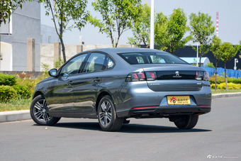 2016款标致308 1.6L手动时尚版