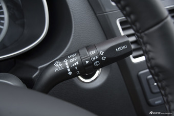 2018款奔腾X40网红版 1.6L自动豪华型