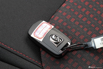 2017款宝骏560 1.5T 手动舒适型7座 