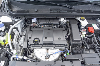 2016款标致308 1.6L自动时尚版