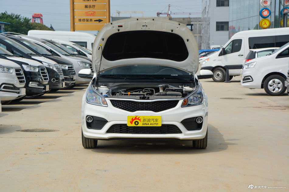 2017款起亚K2 1.4L手动15周年特别版GLS三厢