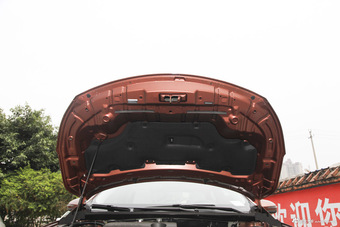 2018款启辰D60 1.6L自动智联豪华版