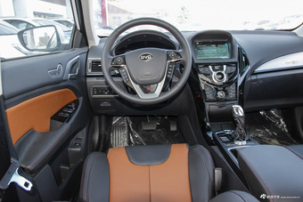 2016款比亚迪秦EV300尊荣型