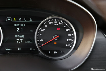 2017款宝骏730 1.8L iAMT豪华型7座