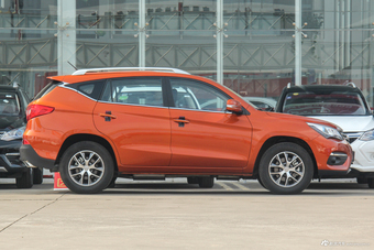 2018款比亚迪宋1.5TI手动智联进享型