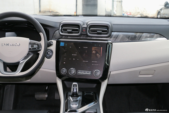 2018款领克02 1.5T自动两驱耀Pro版