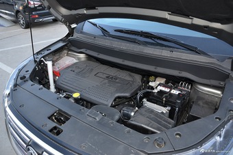 2016款风行SX6 1.6L自动豪华型