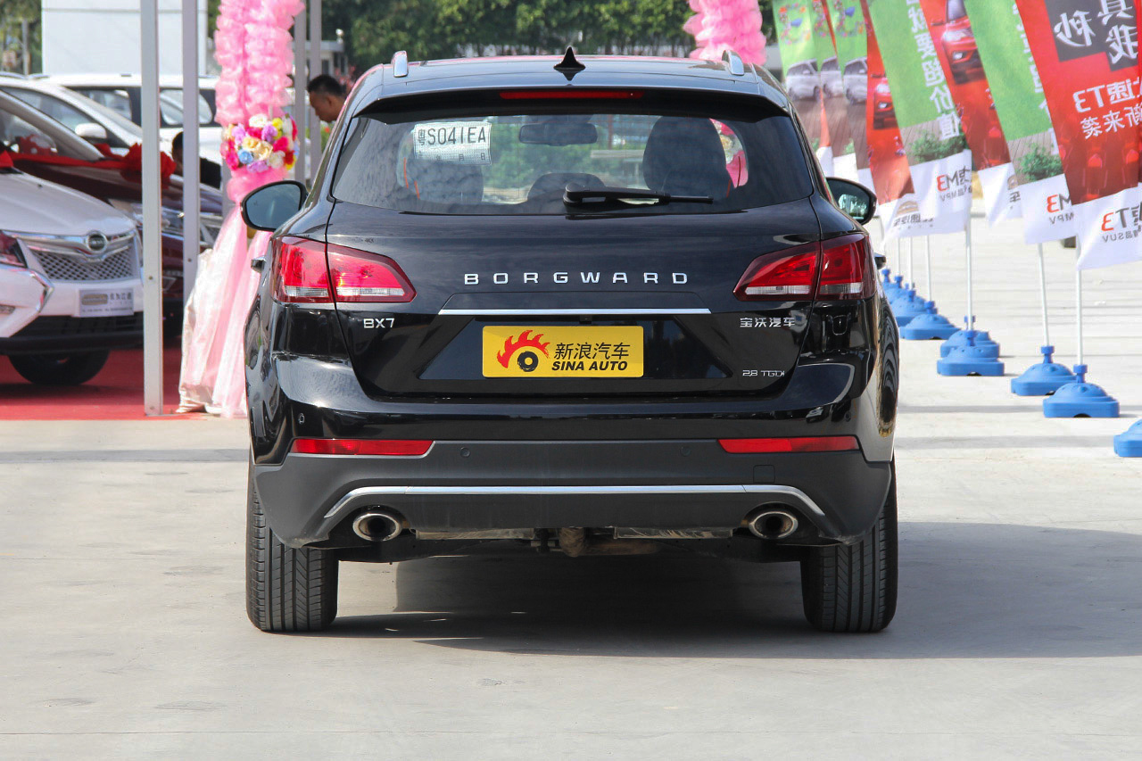 2016款宝沃BX7 2.0T自动两驱豪华版28T