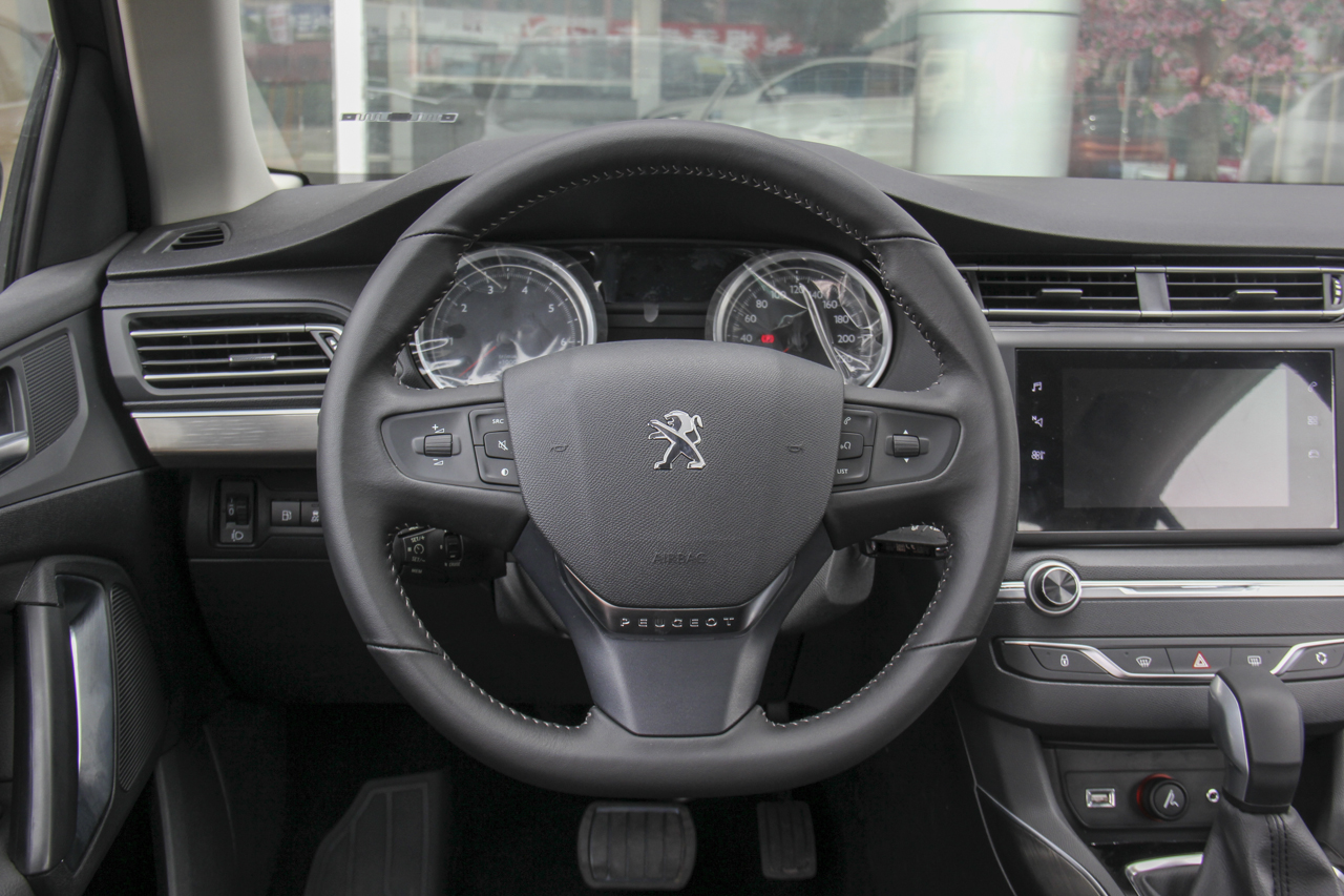 2018款东风标致408改款1.8L自动豪华版