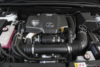 2017款雷克萨斯NX300 2.0T自动全驱 F SPORT