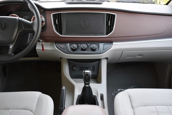 2018款菱智M5 1.6L手动7座舒适型