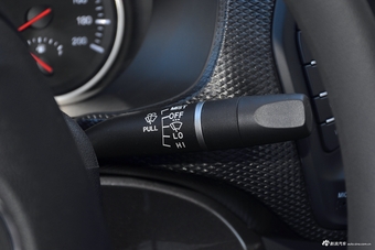 2017款风骏5 2.4L手动欧洲版汽油两驱精英型大双排4G69S4N