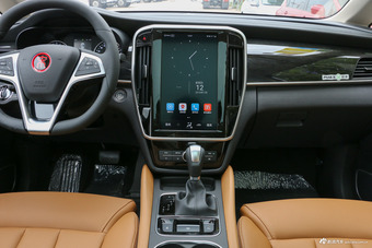 2018款比亚迪宋MAX 1.5T自动智联尊享型6座