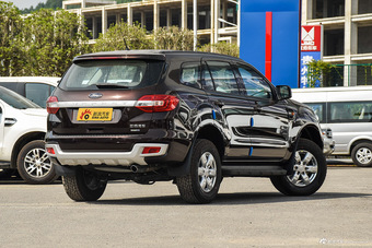 2016款撼路者2.0T自动四驱菁英版汽油