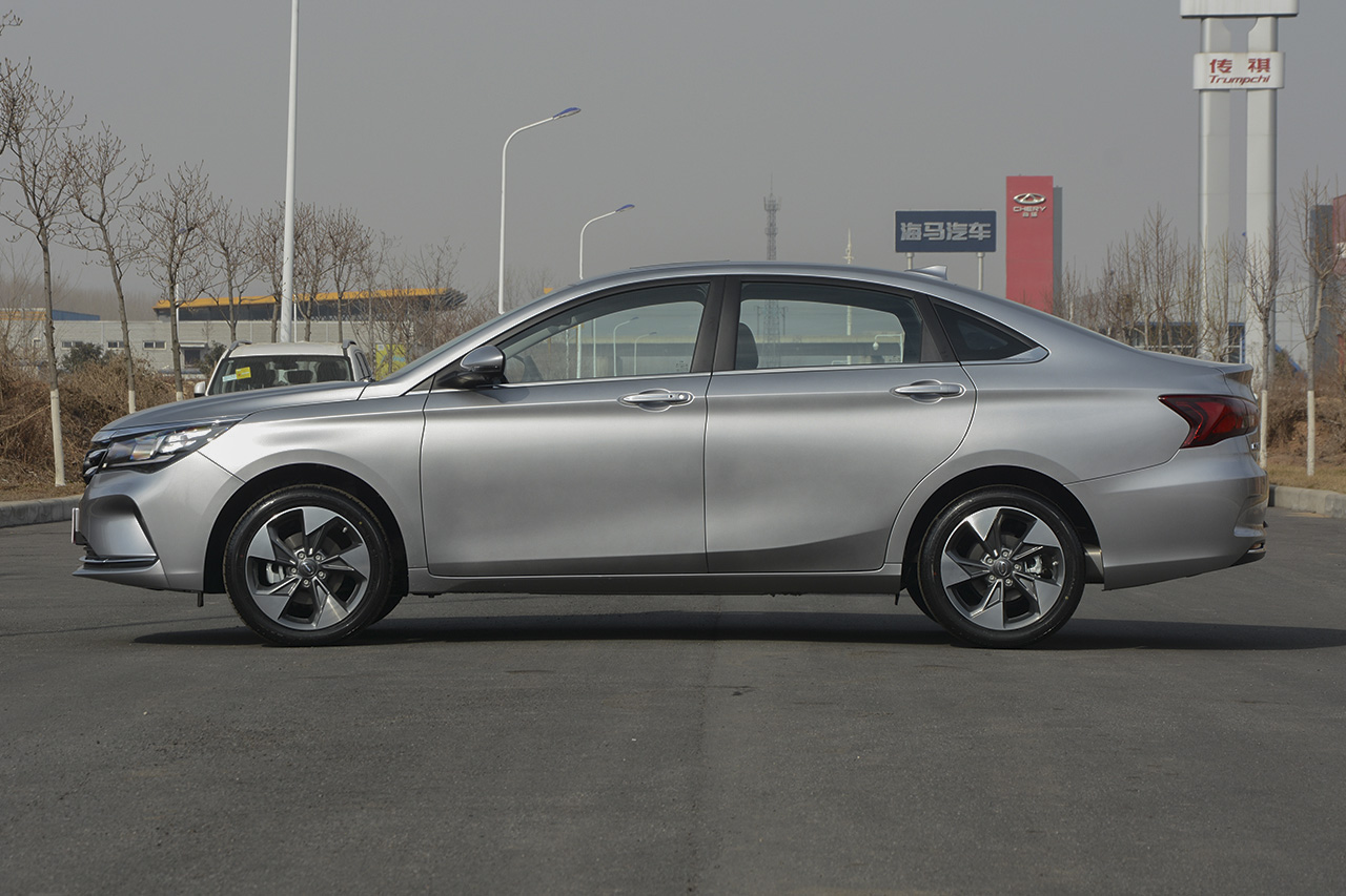 2018款传祺GA4 1.3T自动尊享版200T