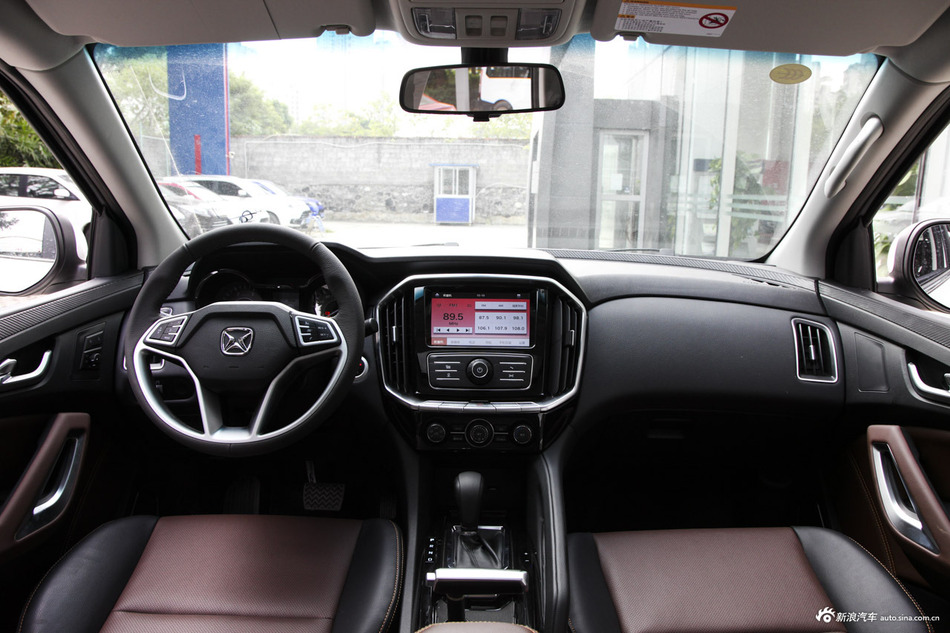 2017款驭胜S350 2.0T自动两驱柴油超豪华版7座 