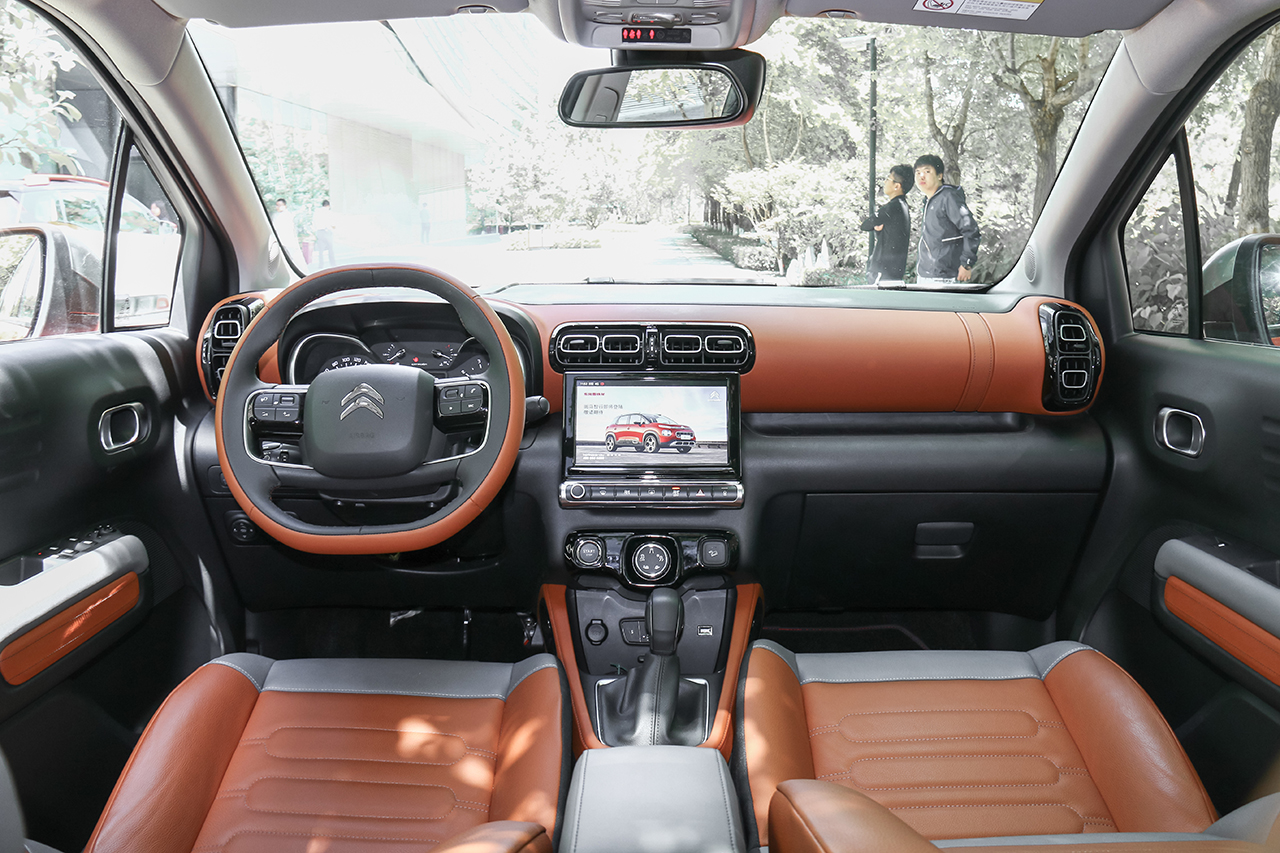 2018款云逸C4 AIRCROSS 1.6T自动互联网逸臻版350THP