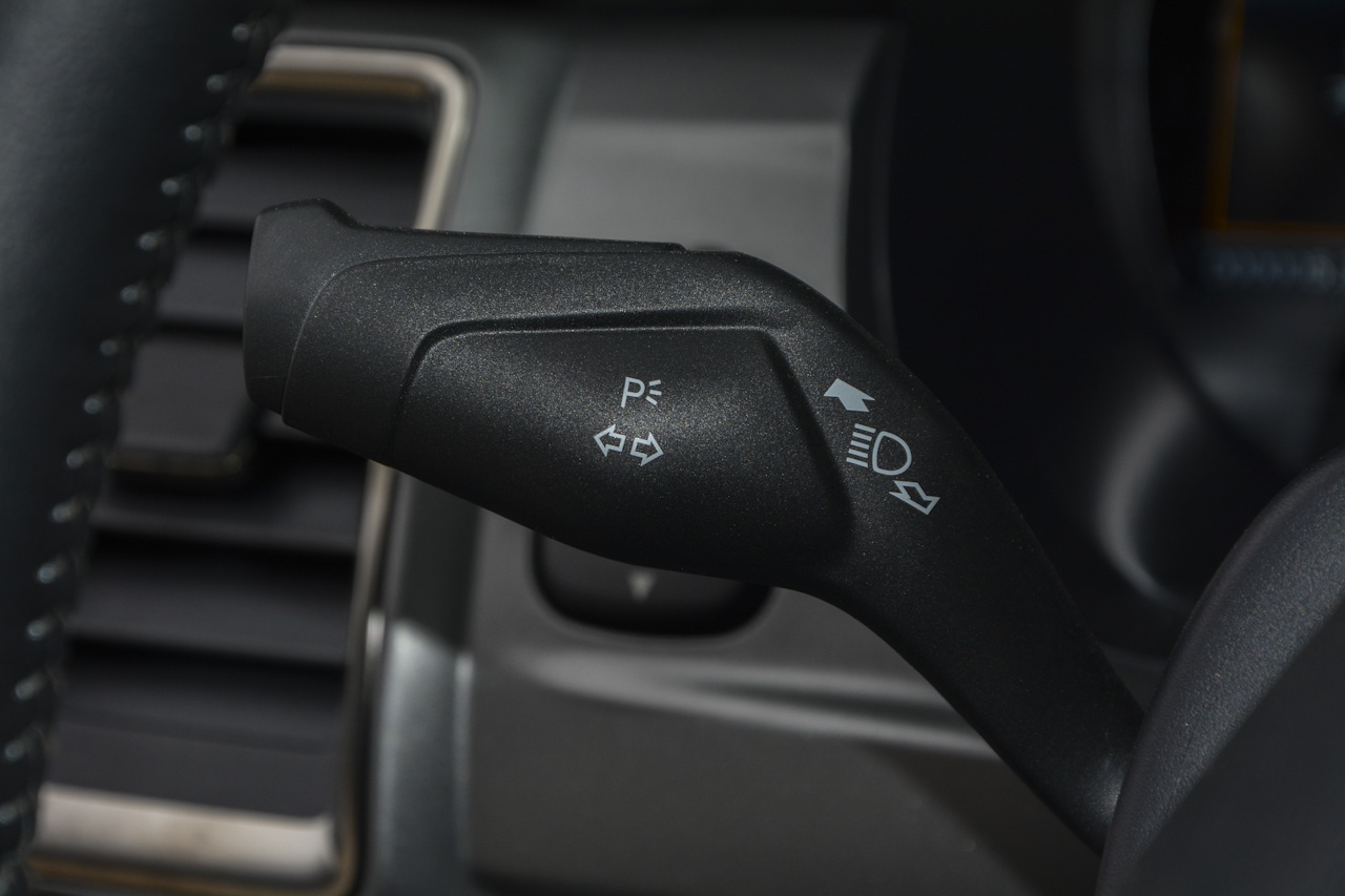 2017款撼路者2.0T自动四驱豪华版汽油5座