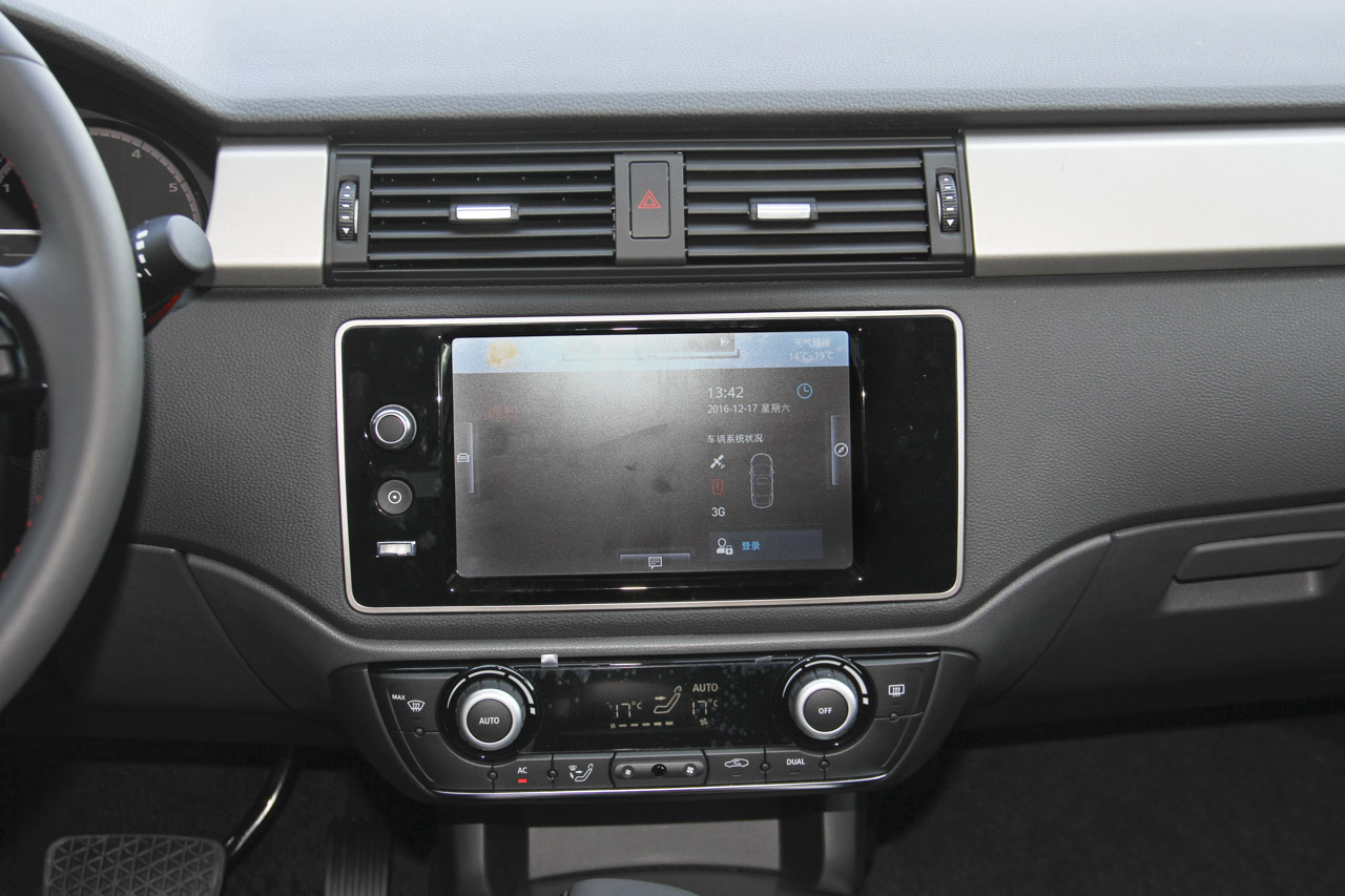 2016款观致3三厢1.6T自动致酷型