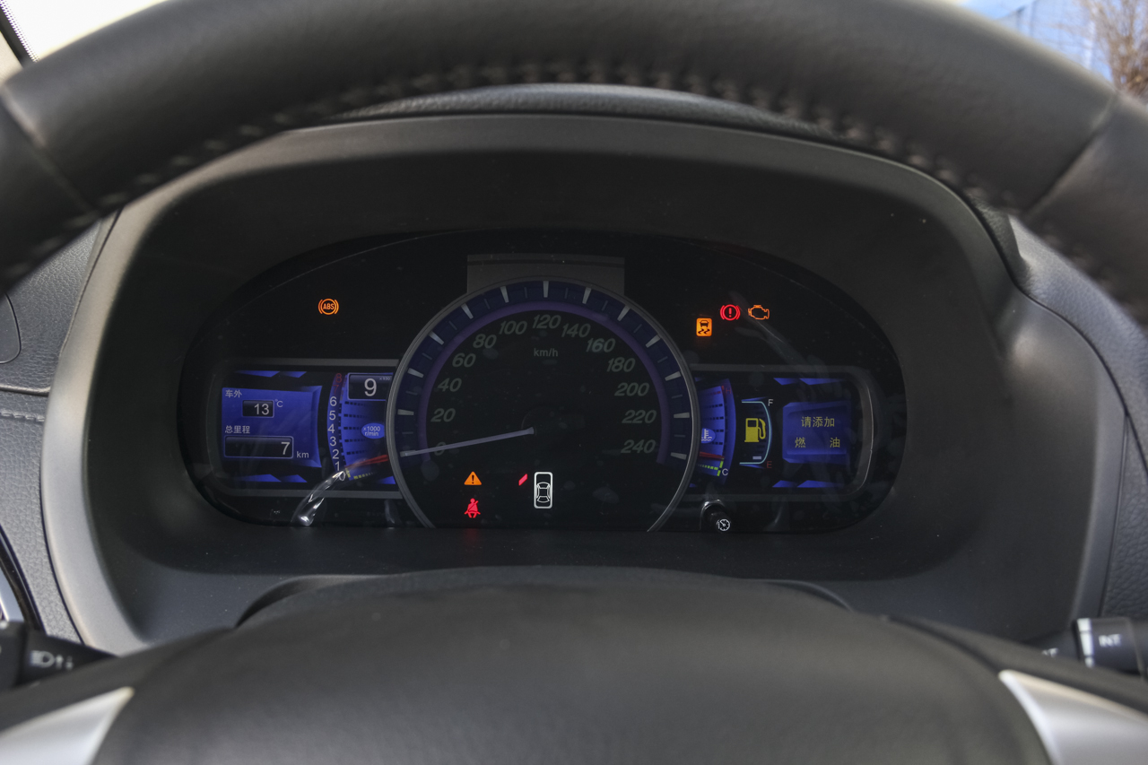 2017款比亚迪S7 1.5T手动尊贵型