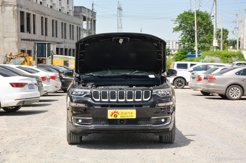 2018款大指挥官2.0T自动四驱智享版