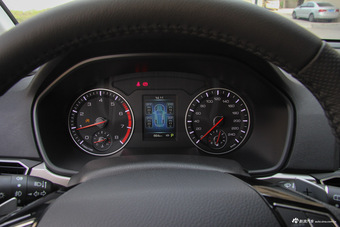 2018款哈弗H6运动版1.5T自动两驱尊贵型红标