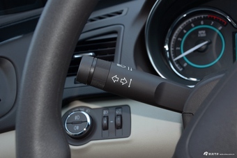 2015款君威 2.0L 精英时尚型 