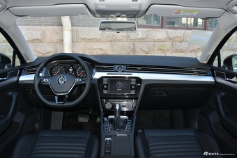 2019款迈腾2.0T自动330TSI DSG领先型