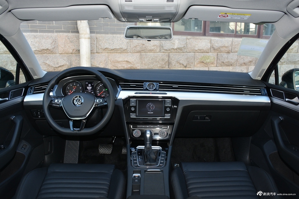 2019款迈腾2.0T自动330TSI DSG领先型