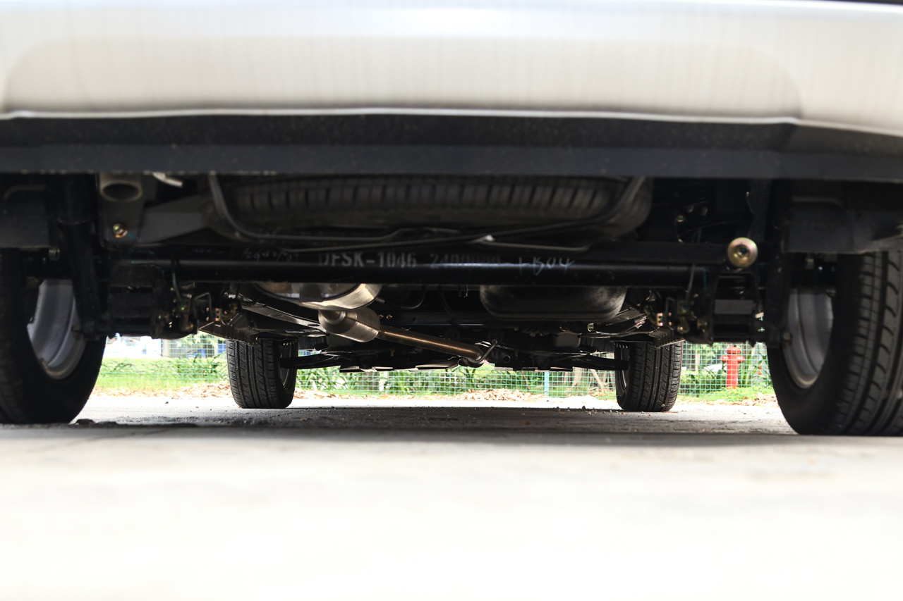 2016款风光370 1.5L手动标准型7座 摩卡棕