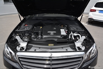 2018款奔驰E级改款2.0T自动 300L 时尚型图片