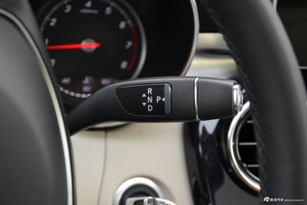 2017款改款奔驰C级C180L 1.6T自动时尚型运动版