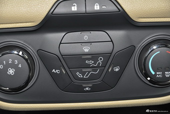 2017款福睿斯1.5L手动舒适型